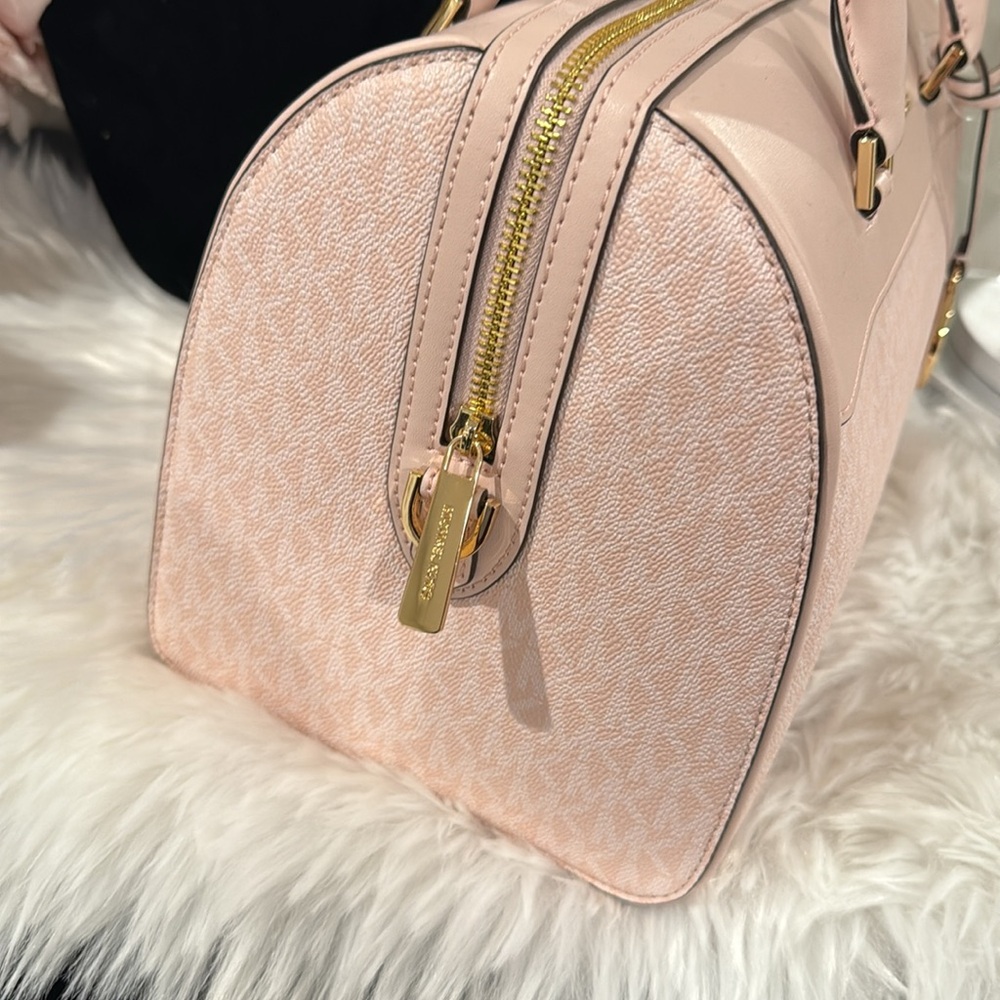 Michael Kors Light Powder Blush Medium Duffle Bag - Picture 6 of 10